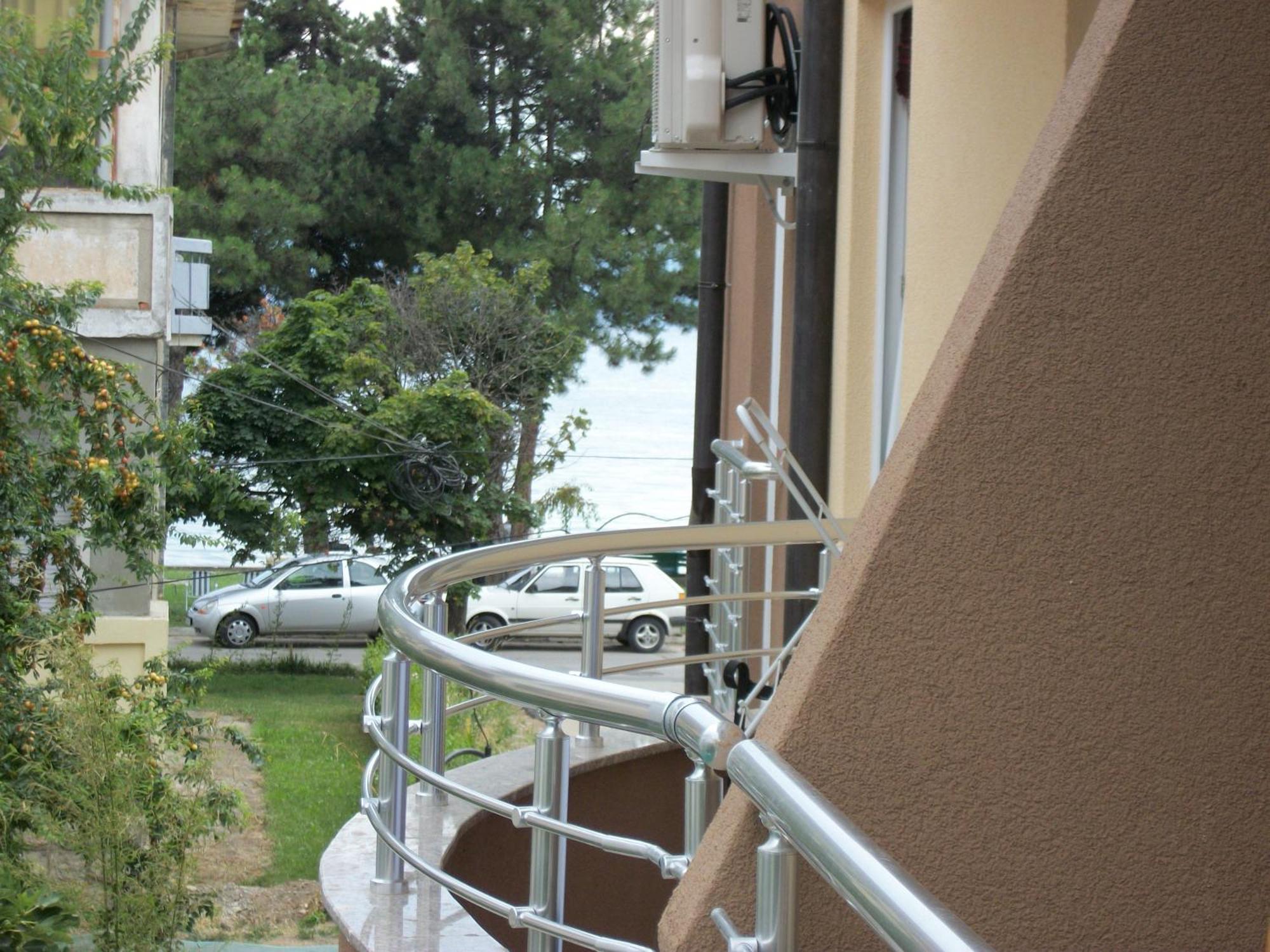 אוהריד Apartments Elena מראה חיצוני תמונה