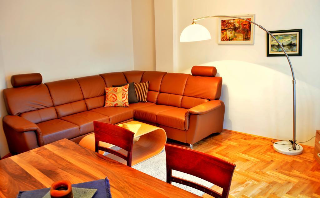 אוהריד Apartments Elena מראה חיצוני תמונה